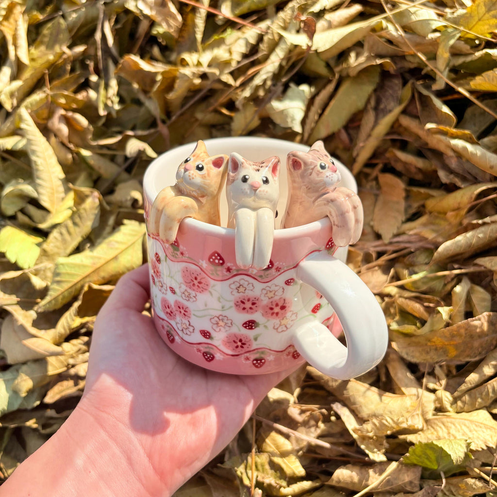 Custom Strawberry Pet Mug 350ml Personalized Pink Flower Pet Handmade Coffee Mug Adroable Whmiscal Cat Mug Housewarming Gift for Dog Lover