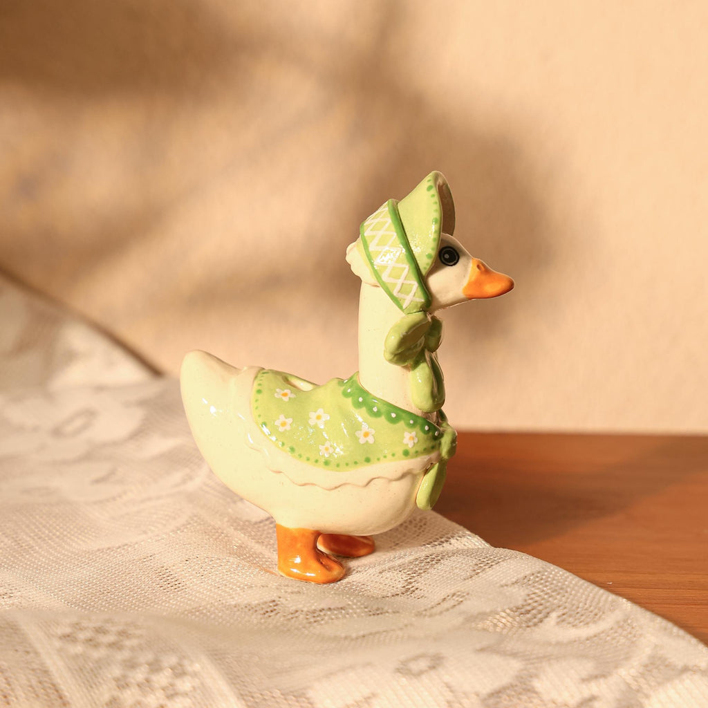Green Bonnet Goose Candlde Holder Handmade Goose Lady Farmhouse Decor Cottagecore Ceramic Animal Taper Candler Holder Vintage Style Gift Y2K