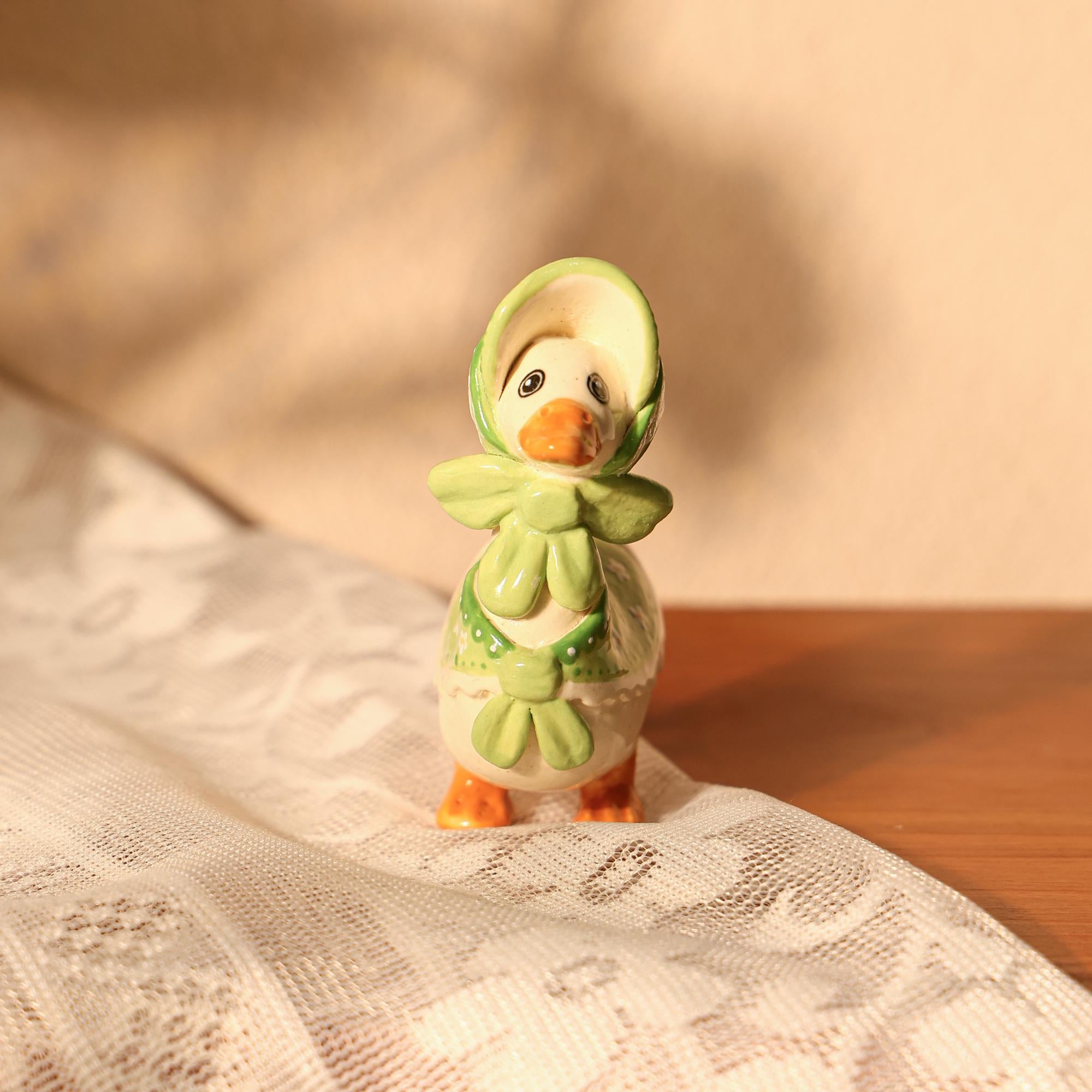 Green Bonnet Goose Candlde Holder Handmade Goose Lady Farmhouse Decor Cottagecore Ceramic Animal Taper Candler Holder Vintage Style Gift Y2K