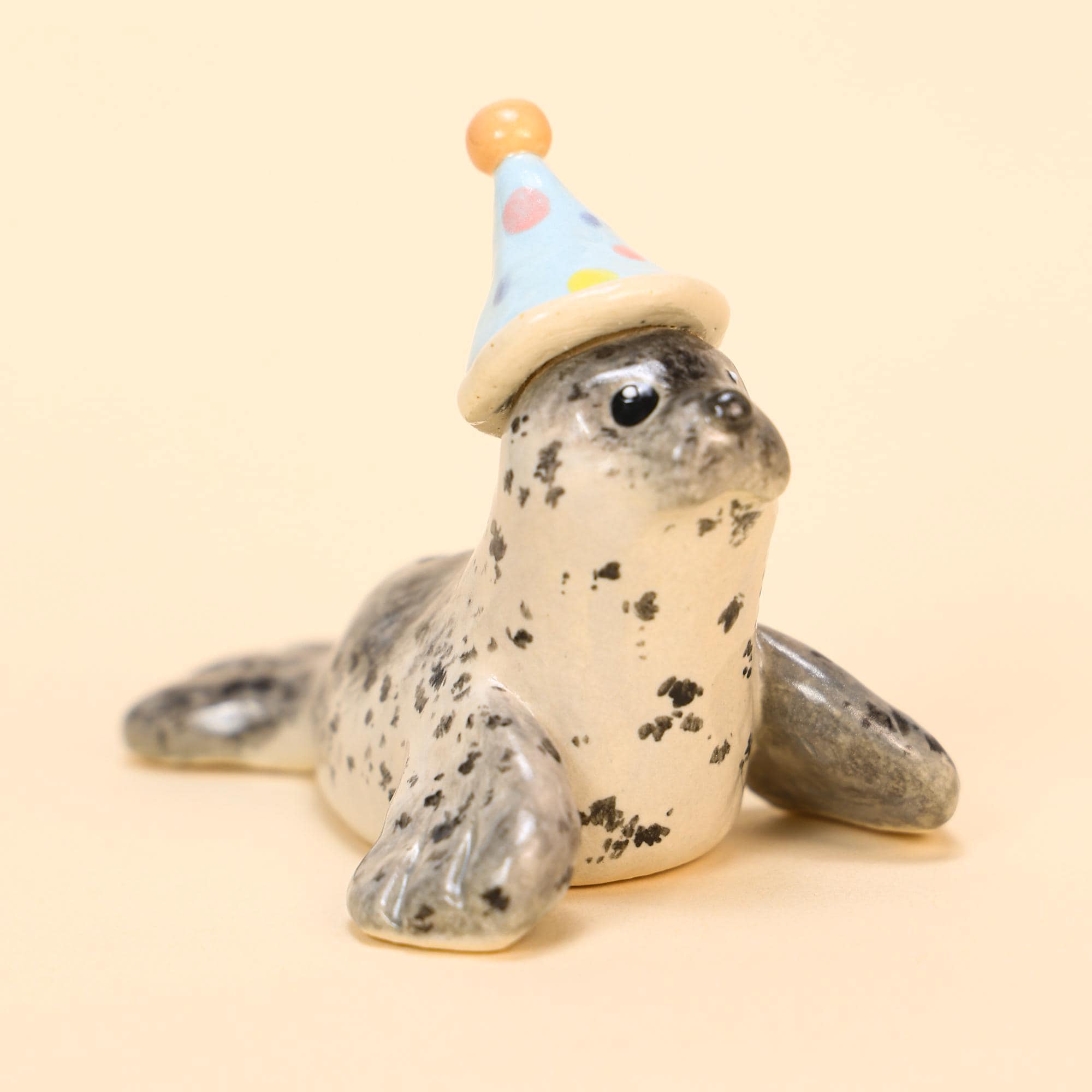 Handmade Ceramic Seal Cake Candle Holder Cute Seal Party Hat Unique Ceramic Figurine Special Cake Decoration Perfect Gift for Animal Lovers