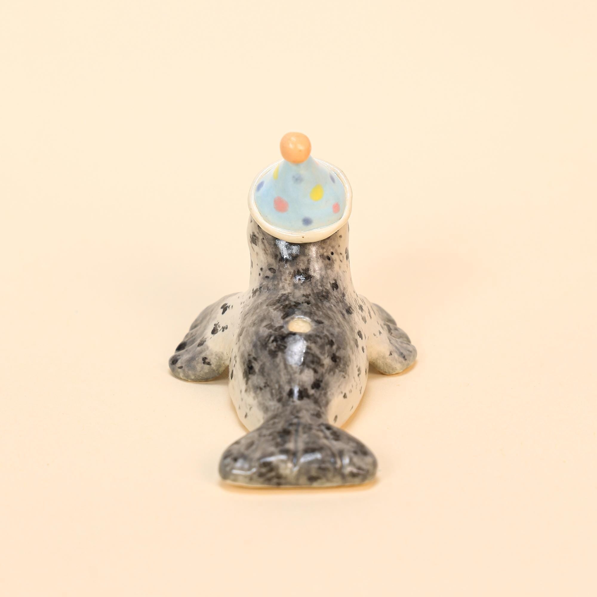 Handmade Ceramic Seal Cake Candle Holder Cute Seal Party Hat Unique Ceramic Figurine Special Cake Decoration Perfect Gift for Animal Lovers