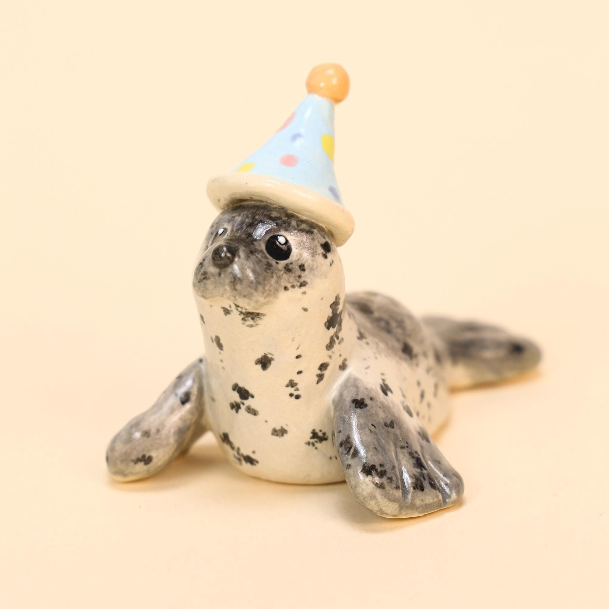 Handmade Ceramic Seal Cake Candle Holder Cute Seal Party Hat Unique Ceramic Figurine Special Cake Decoration Perfect Gift for Animal Lovers