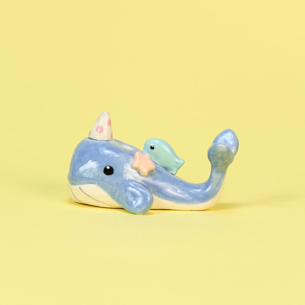 Blue Whale Cake Topper Cute Party Birthday Candle Holder Ceramic Ocean Sea Party Hat Animal Celebration Gift Hand-painted Animal Sculpture