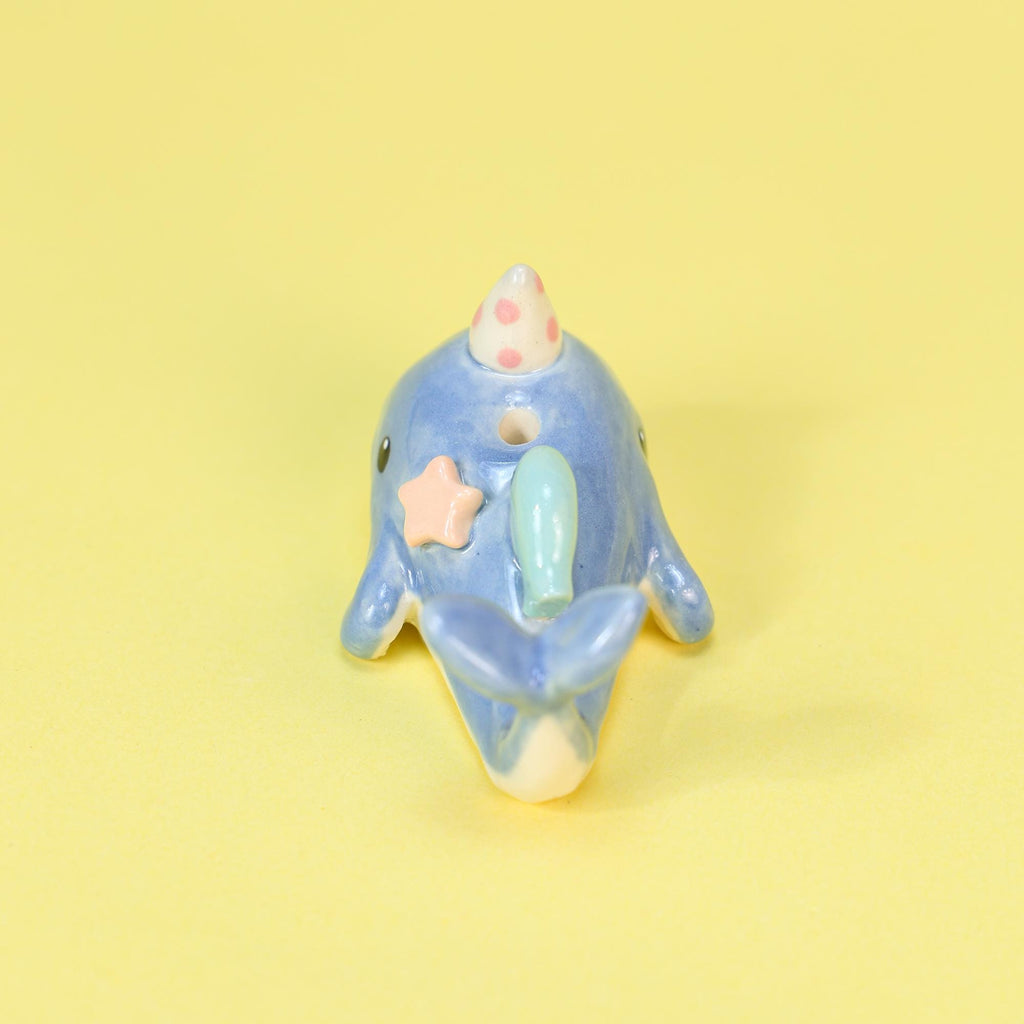 Blue Whale Cake Topper Cute Party Birthday Candle Holder Ceramic Ocean Sea Party Hat Animal Celebration Gift Hand-painted Animal Sculpture