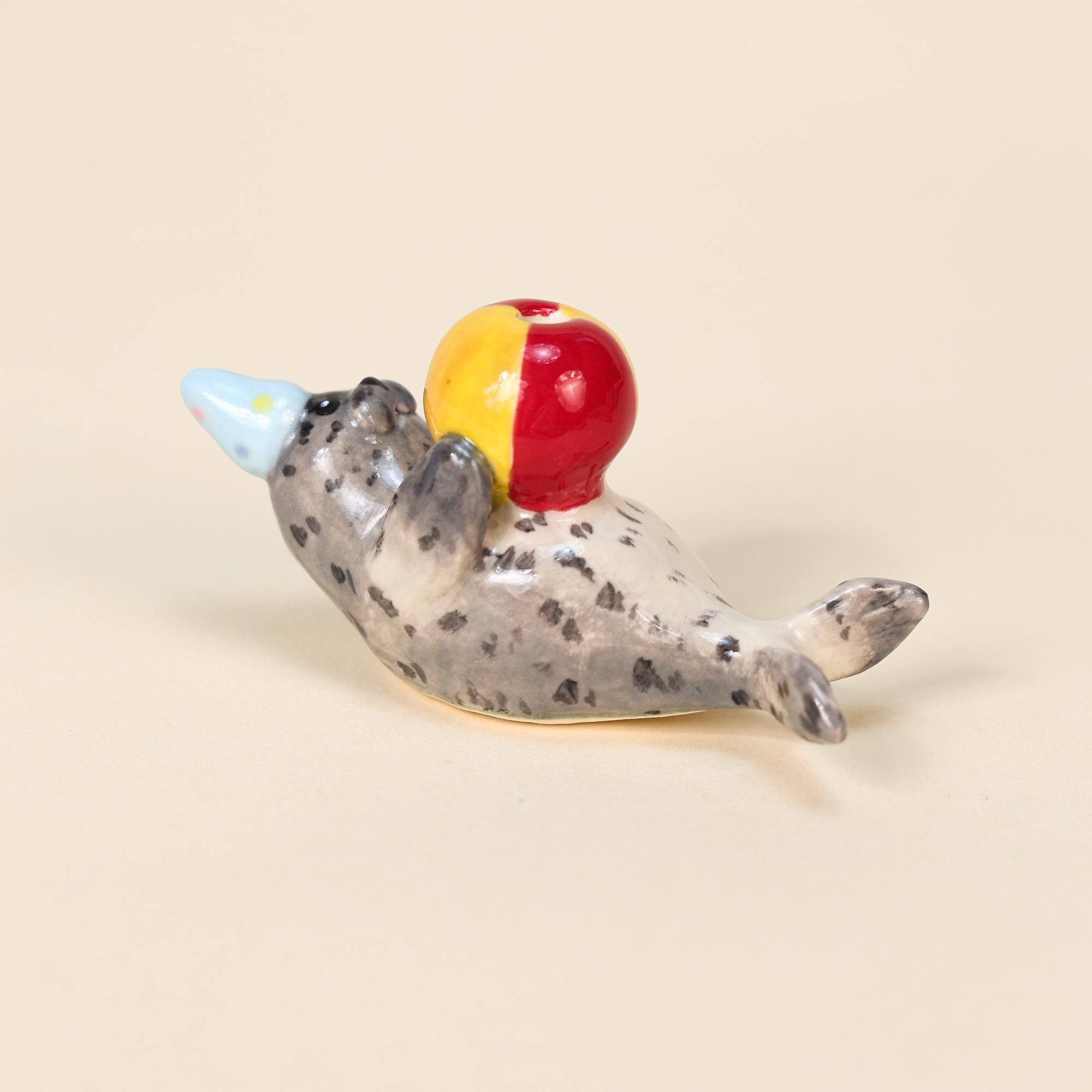 Cute Gray Seal Wedding Cake Topper Handmade Ceramic Birthday Candle Holder Wedding Gift Marine Life Ornament Animal Celebration Décor
